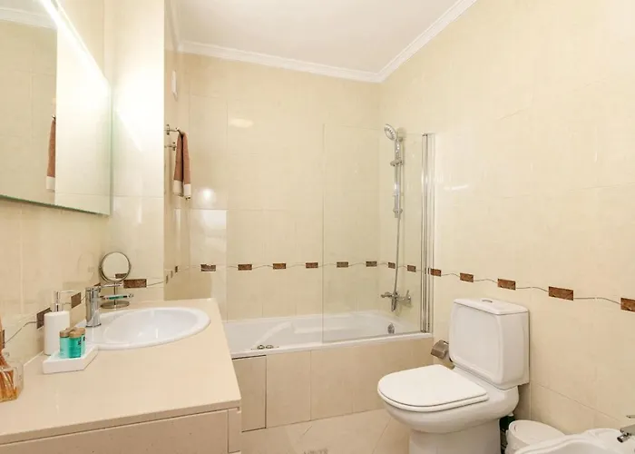 Modern 1br In With Balcony & Parking, By Hopstays 알부페이라