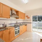 Modern 1br In With Balcony & Parking, By Hopstays * アルブフェイラ